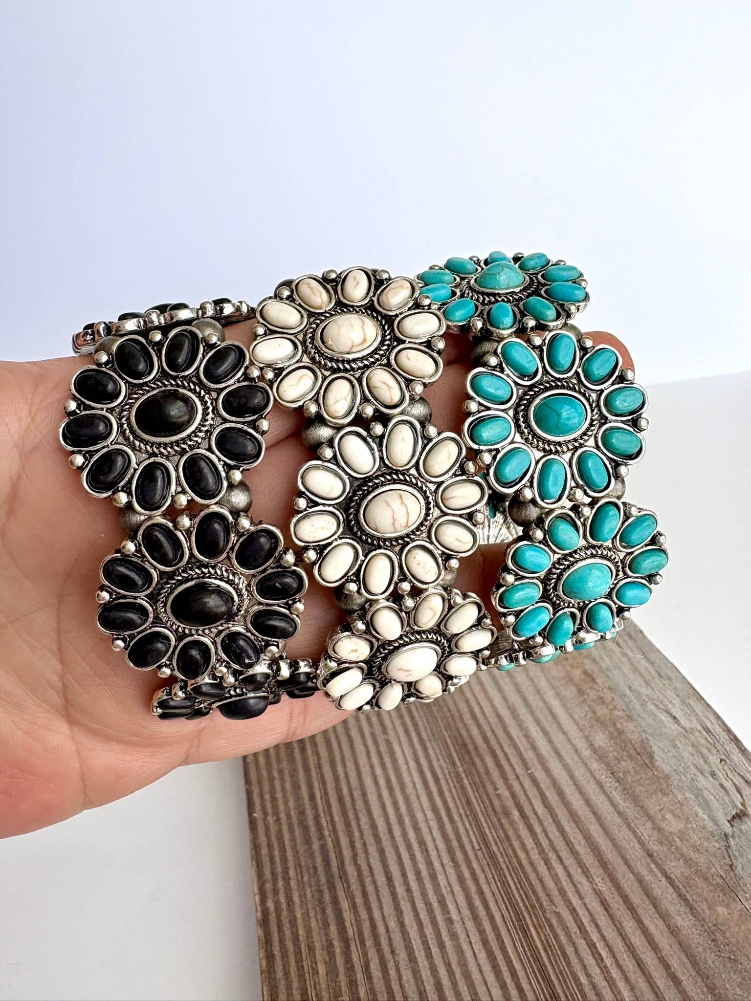 Western Concho Stone Stretch Bracelet: Black
