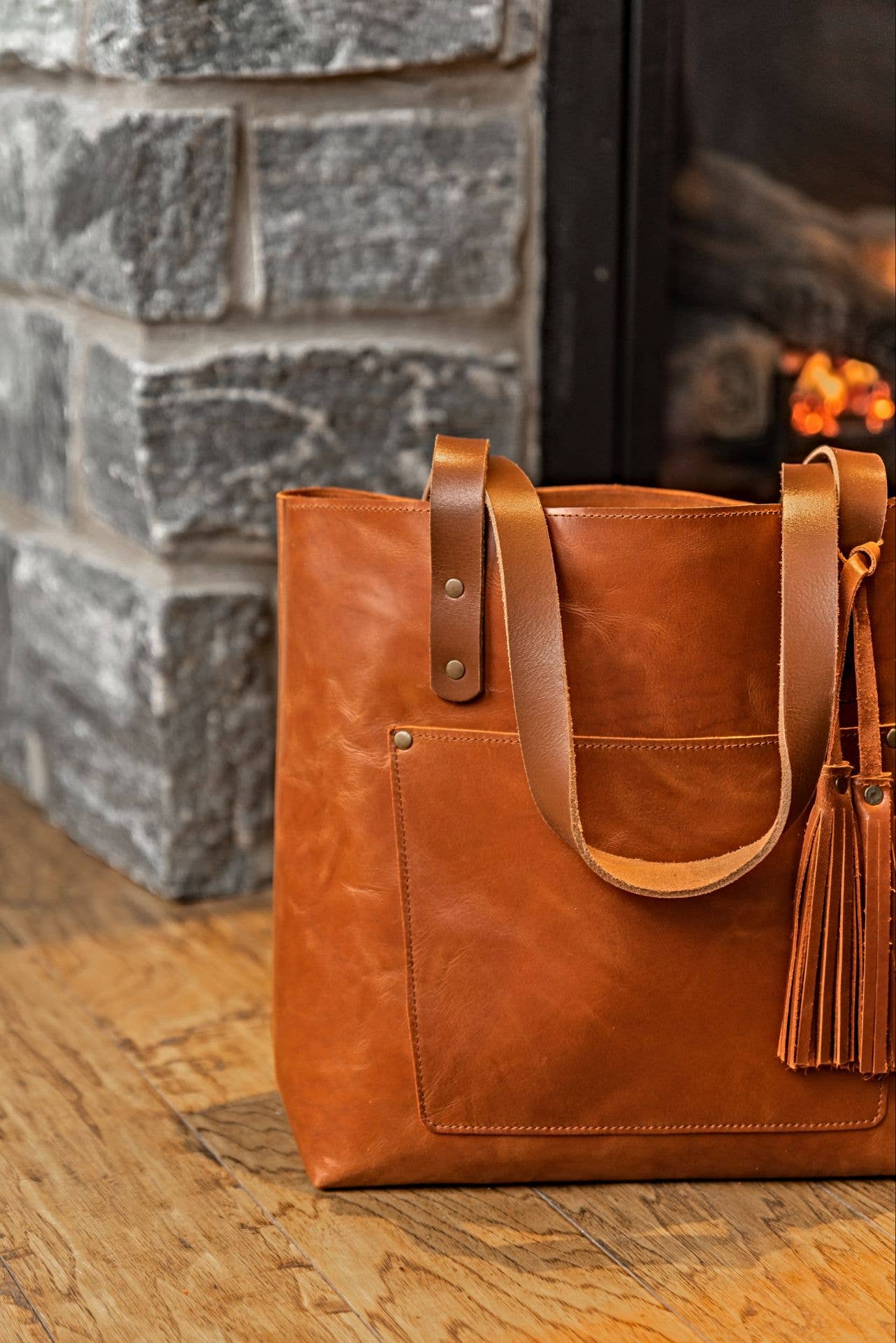 Classic Leather Tote: Saddle Brown