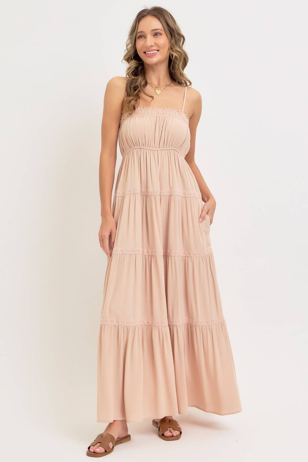 SMOCKED BRODICE TIERED MAXI DRESS: SAND / Contemporary