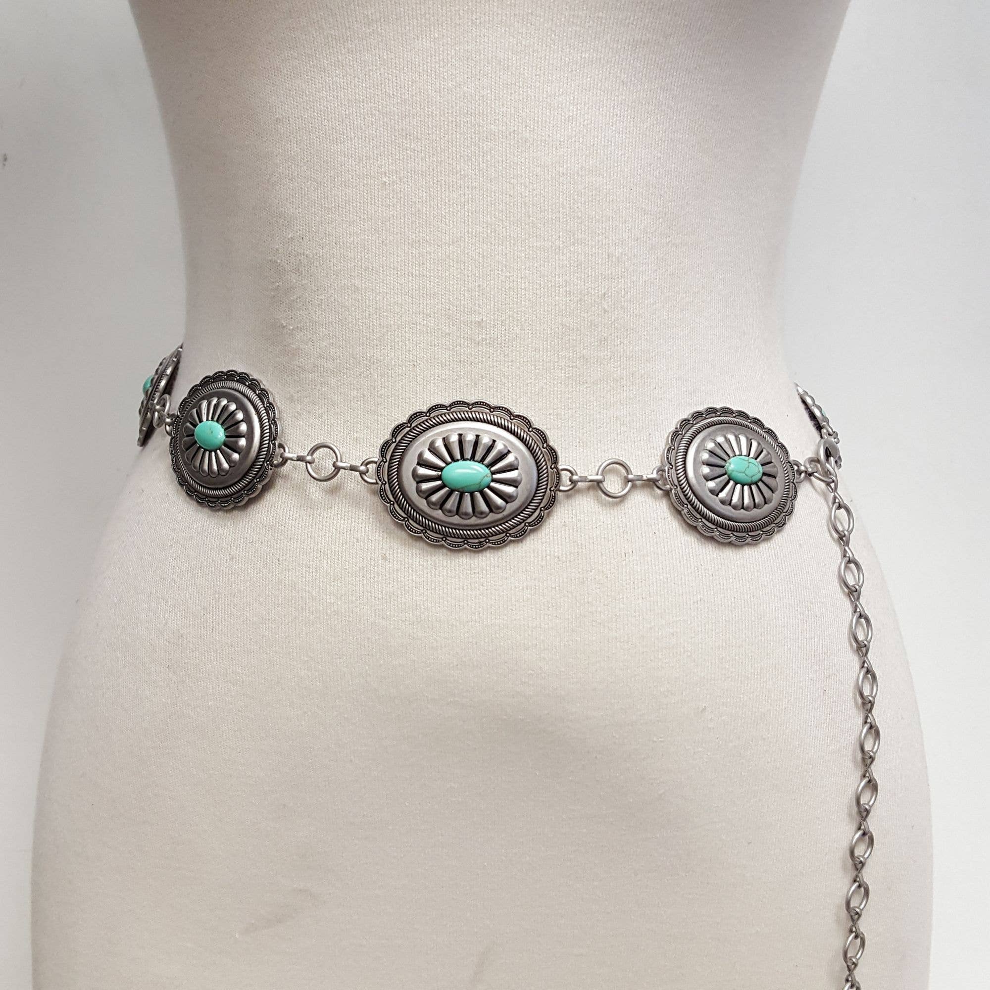 Women's Western Oval Concho Chain Belt with Stones: Cream