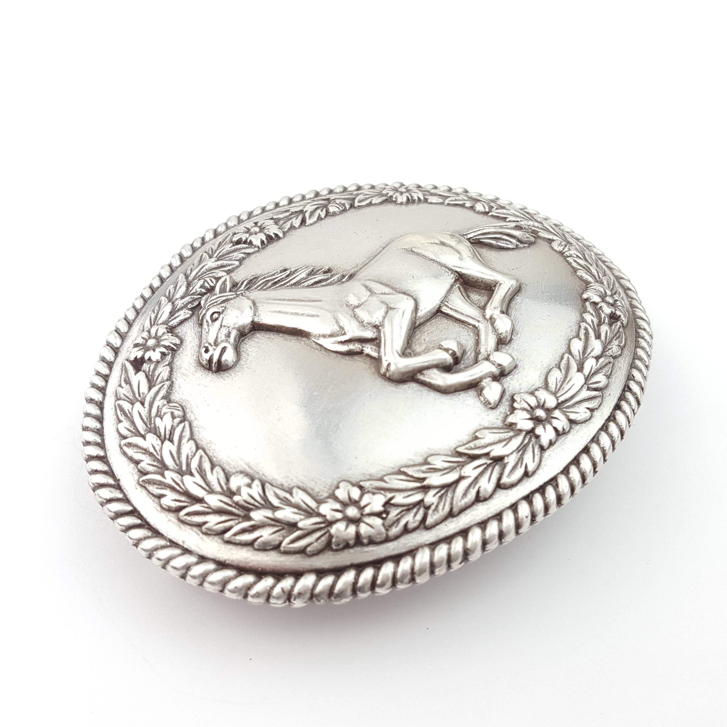 Buckle: Western Oval Belt Buckle with Galloping Horse Design