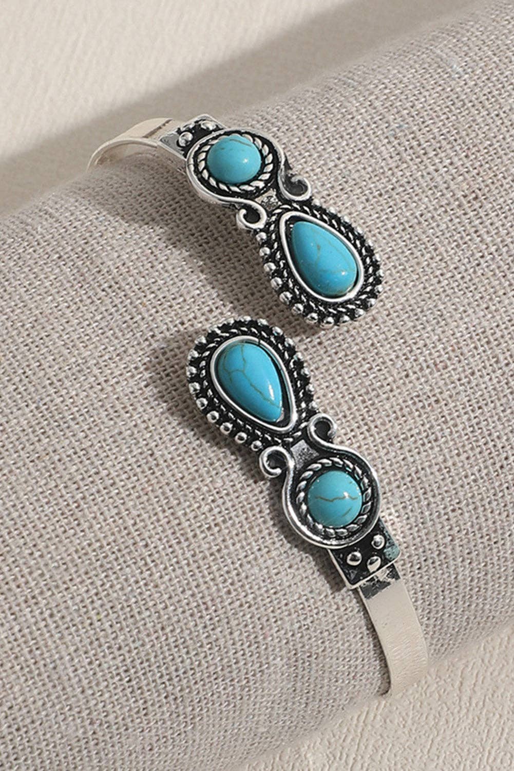 Skobeloff Western Turquoise Stone Bracelet: Skobeloff / 100%Alloy / ONE SIZE