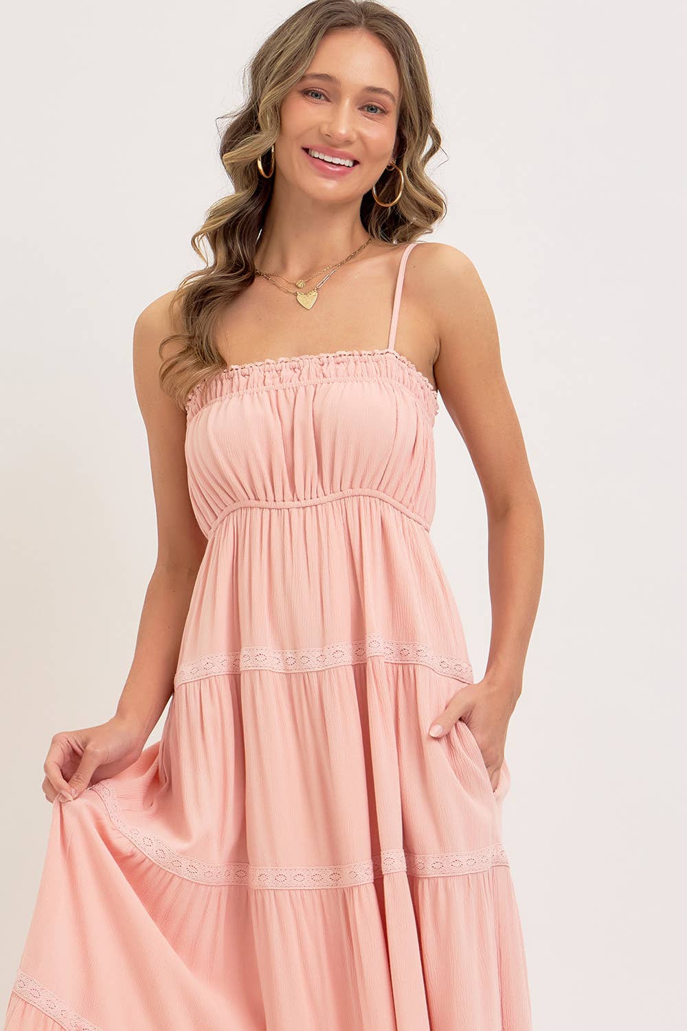 SMOCKED BRODICE TIERED MAXI DRESS: SAND / Contemporary