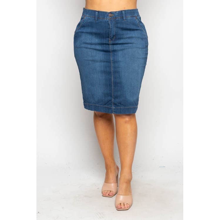 PLUS SIZE DENIM PENCIL SKIRT: Medium Wash / 3X