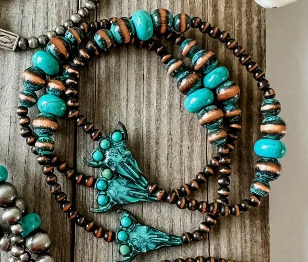 Bull Head Brown & Turquoise Beaded Bracelet
