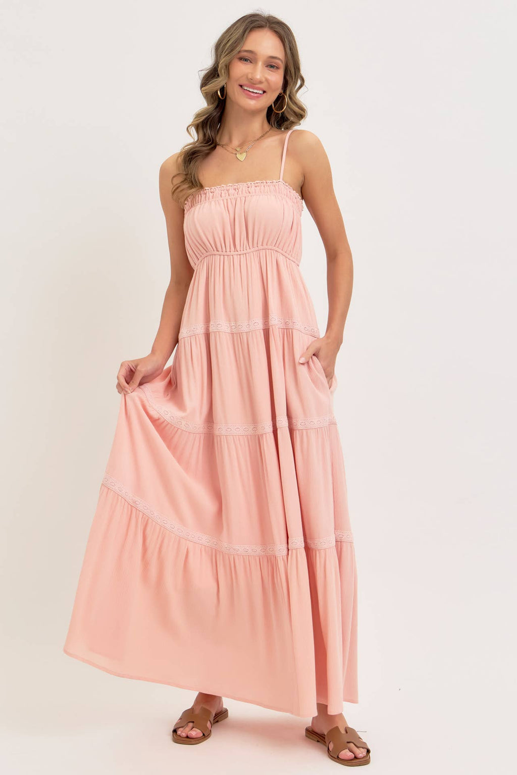 SMOCKED BRODICE TIERED MAXI DRESS: SAND / Contemporary