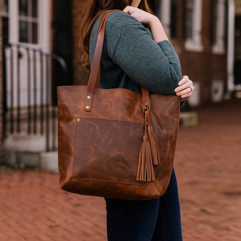 Classic Leather Tote: Saddle Brown